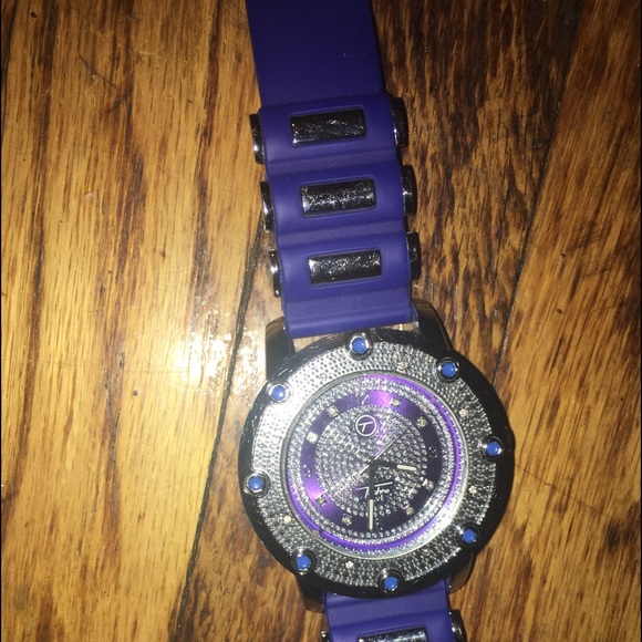 Watch - Picture 2 of 2